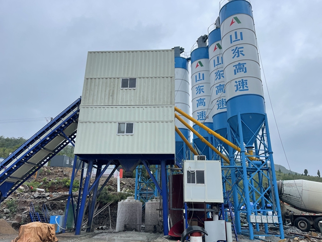 商品(pin)混凝土攪拌站(zhan)設備的安全防(fang)範有哪些？